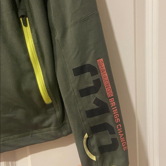 🧡 Women’s Reebok active jacket - Picture 3 of 6